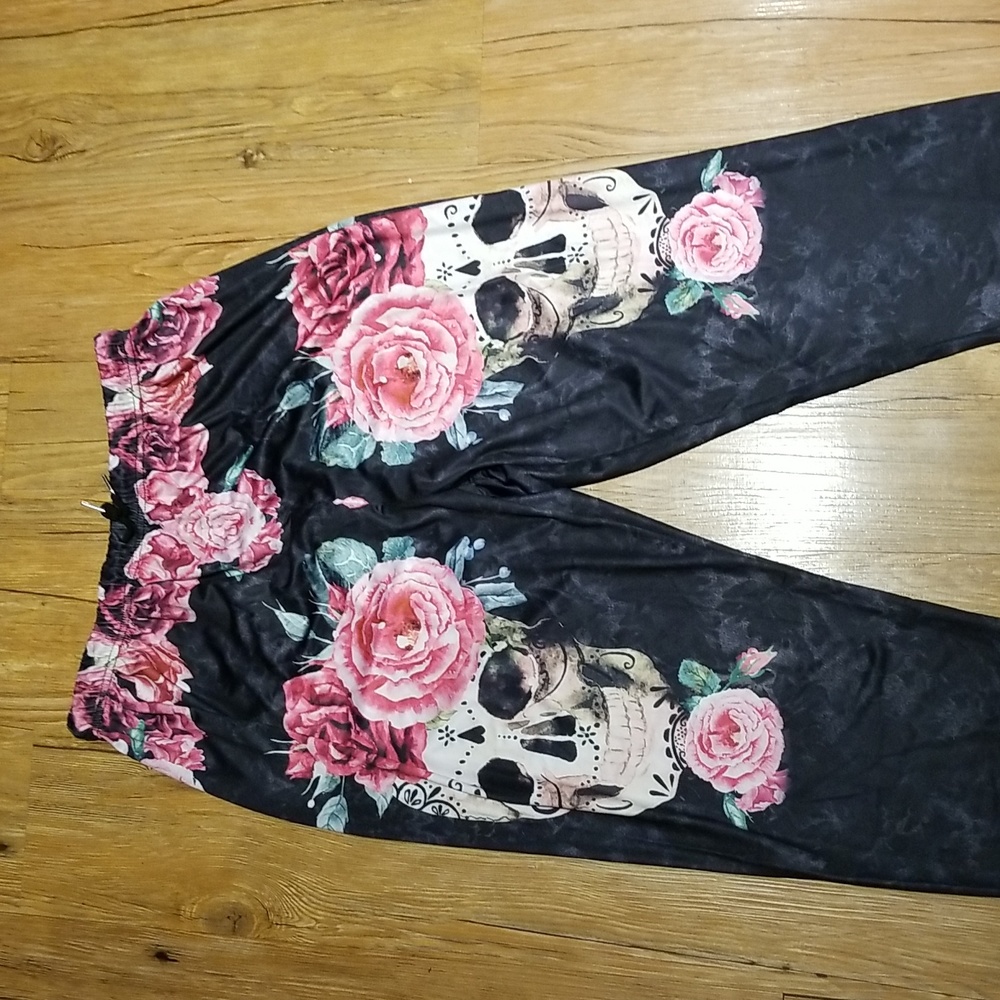 Black/pink skull legging type pants EUC 3XL elastic drawstring waist - Picture 2 of 5